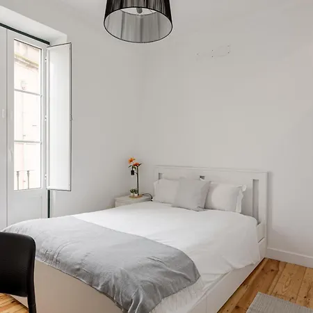 Apartment 3-bed Flat Retreat By Sao Jorge Castle *