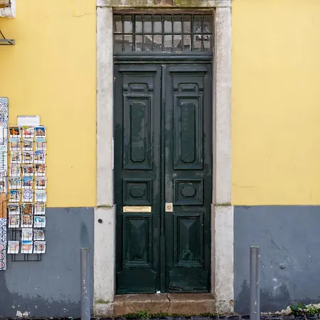 Apartment 3-bed Flat Retreat By Sao Jorge Castle Lisbon