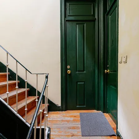 3-bed Flat Retreat By Sao Jorge Castle Apartmán *