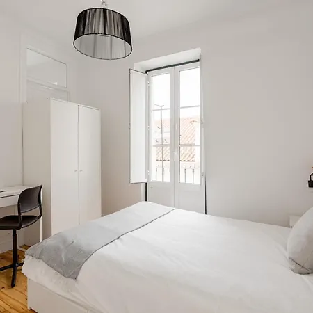 3-bed Flat Retreat By Sao Jorge Castle Apartmán